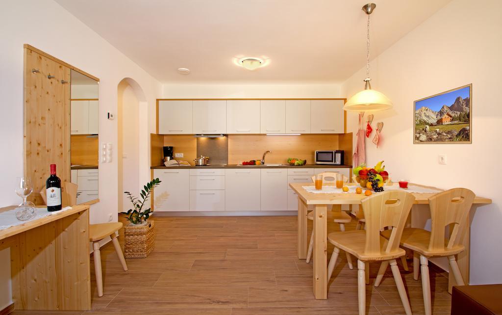 Apartament Stiflerhof Falzes Pokój zdjęcie